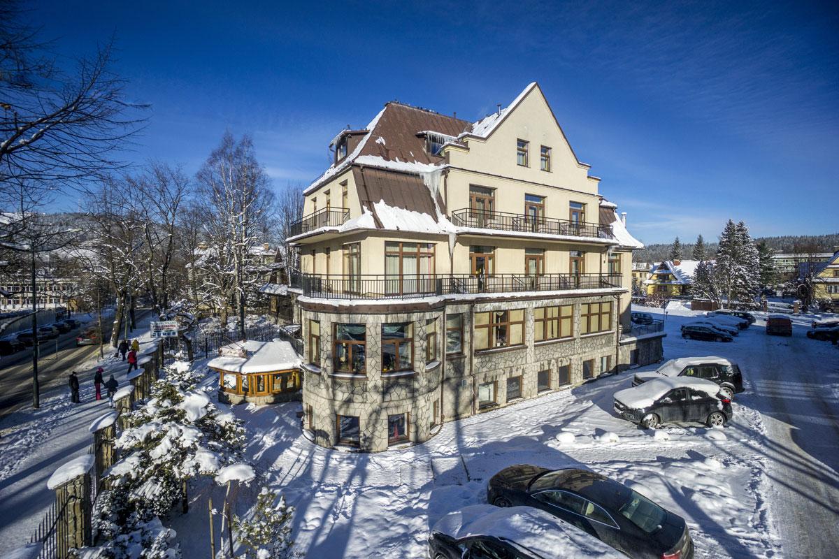 Willa Excelsior Zakopanės kalnai Tatrų atostogos Lenkijos kalnuose